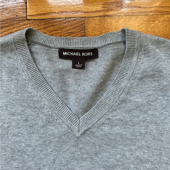 Michael Kors Light Gray V-Neck Men's Sweater - Picture 3 of 3